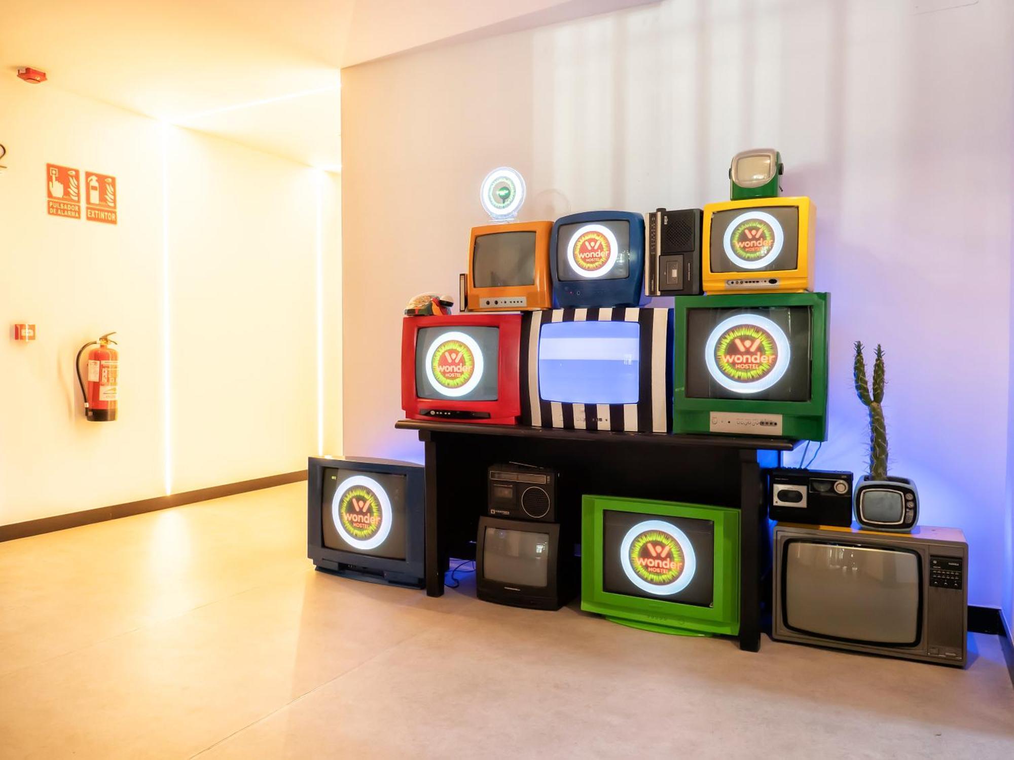 Wonder Hostel Толедо Экстерьер фото